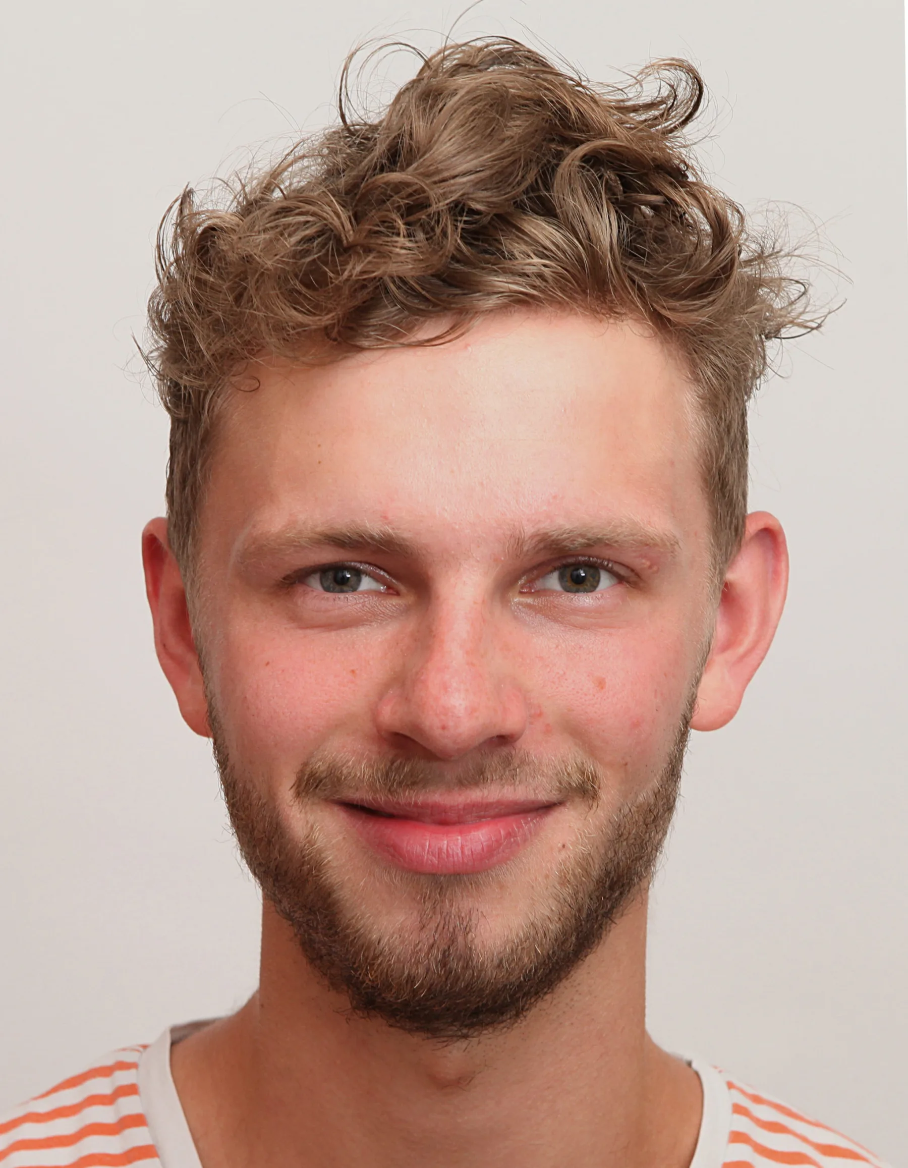 Biometrisches Passfoto Beispiel